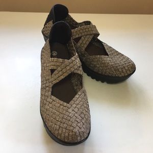 Bernie Mev metallic wedges, size 39, bronze